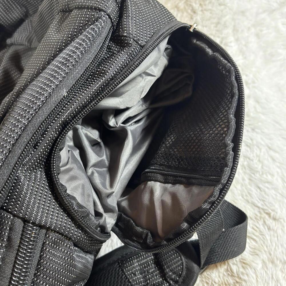 SwissGear Wenger Backpack Laptop Travel Bag Insulated Cooler Pocket Black Red - Picture 9 of 9